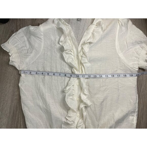 Vicinity White Puff Sleeve Ruffle Front Smocked Elastic Hem Blouse Top Sz LP - Picture 8 of 10